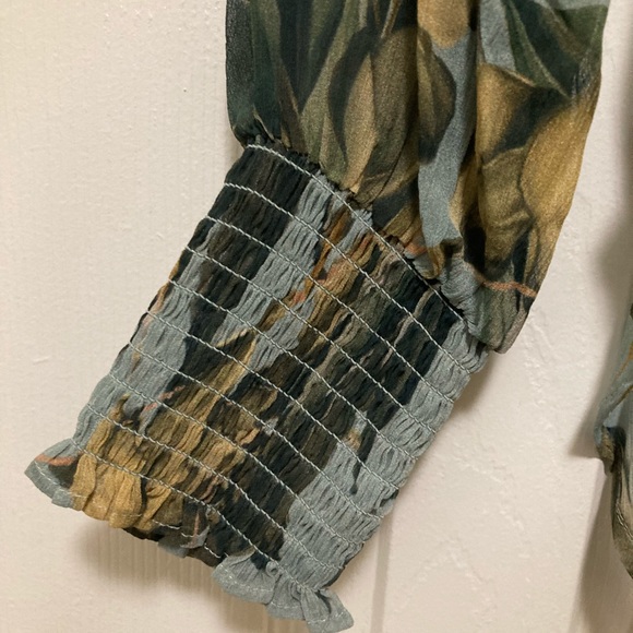 Guess Charisse Garden Sheer Blouse Small - Picture 4 of 7